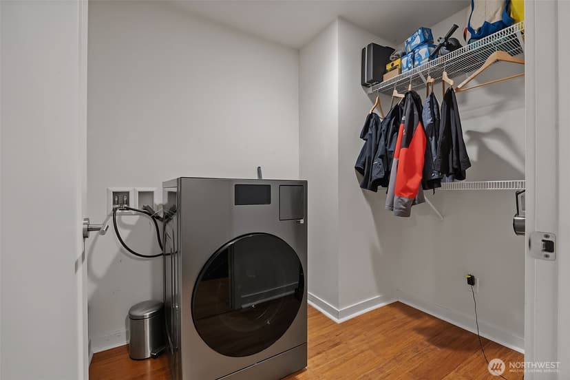 Property photo for 9007 Sand Point Way NE, Seattle photo 18