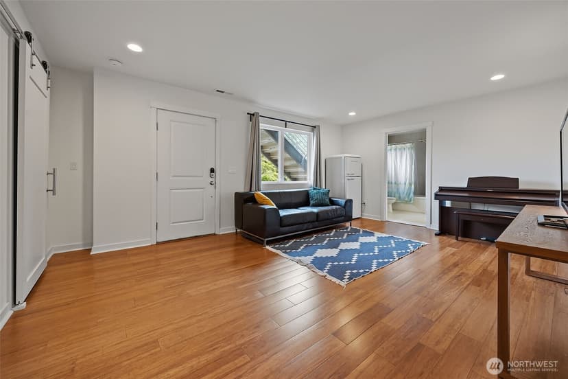 Property photo for 9007 Sand Point Way NE, Seattle photo 13