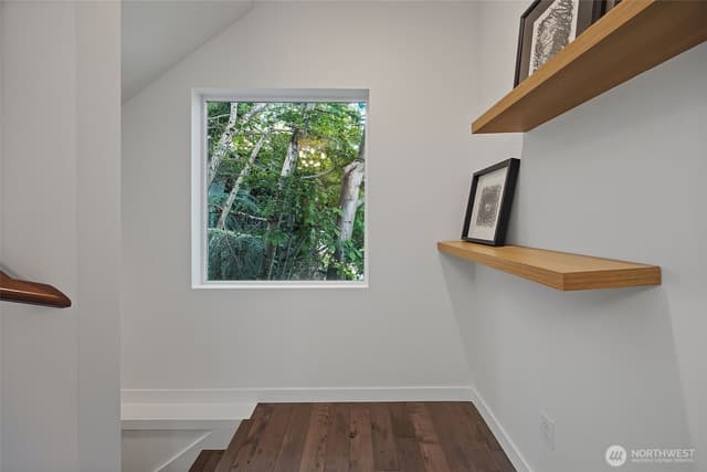 Property photo for 9007 Sand Point Way NE, Seattle photo 5