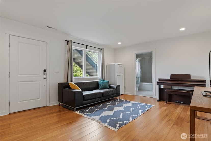 Property photo for 9007 Sand Point Way NE, Seattle photo 16