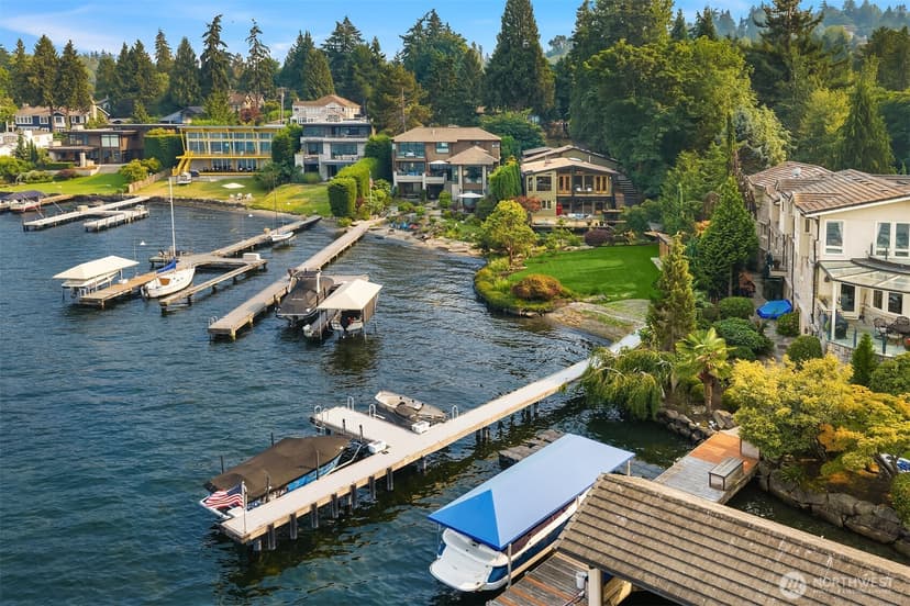 Property photo for 9418 SE 33rd Street, Mercer Island photo 2