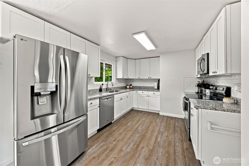 Property photo for 1008 13th Street SW, Puyallup photo 7