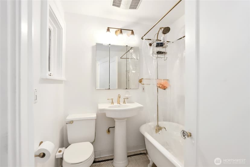 Property photo for 214 13th Avenue E #2, Seattle photo 18