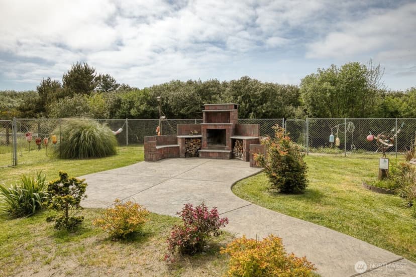 Property photo for 507 Sand Dune Avenue SW, Ocean Shores photo 25