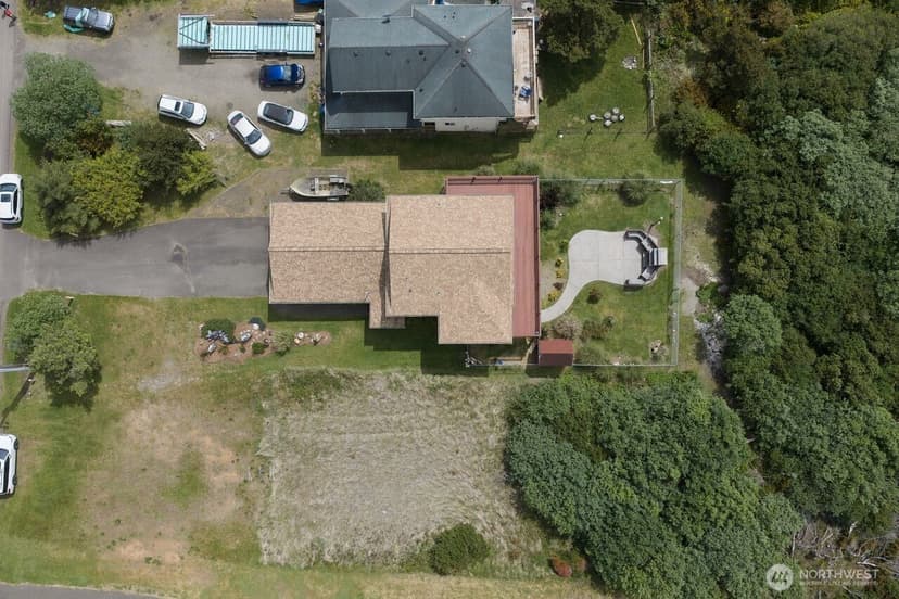 Property photo for 507 Sand Dune Avenue SW, Ocean Shores photo 12