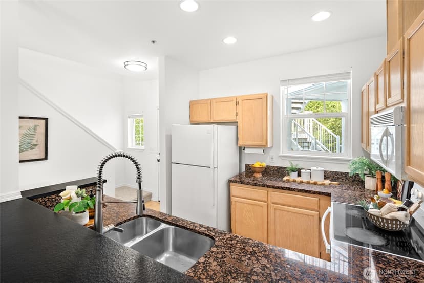 Property photo for 5400 Harbour Pointe Boulevard #G204, Mukilteo photo 7