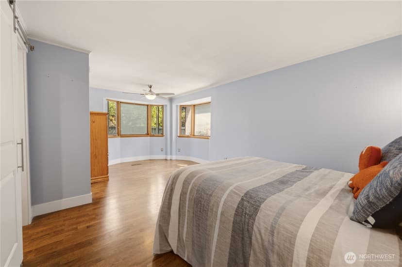 Property photo for 9219 Elwood Drive SW, Lakewood photo 16