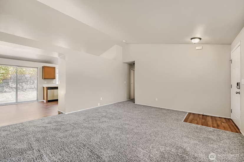Property photo for 13004 8th Avenue E, Tacoma photo 3