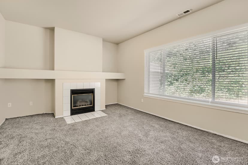 Property photo for 13004 8th Avenue E, Tacoma photo 7