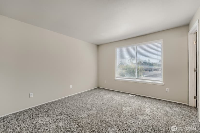 Property photo for 13004 8th Avenue E, Tacoma photo 9