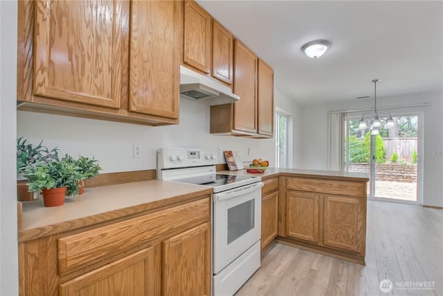 Property photo for 23704 SE 243rd Place, Maple Valley photo 5