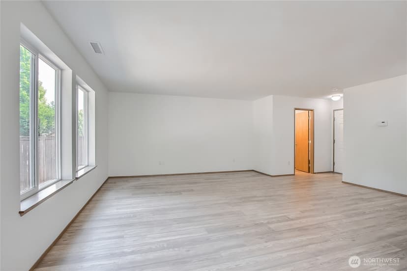 Property photo for 23704 SE 243rd Place, Maple Valley photo 15