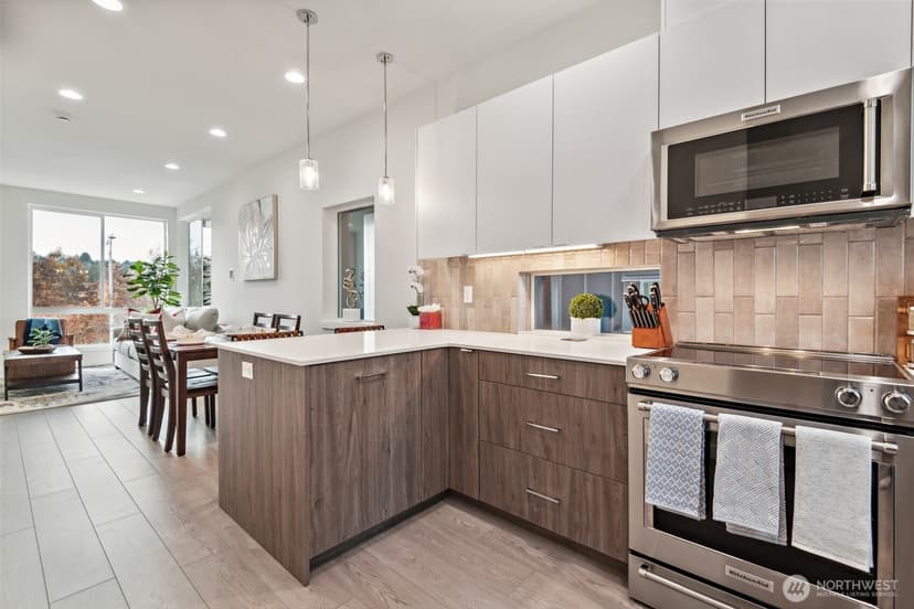 Property photo for 3410 15th Avenue W #B, Seattle photo 9
