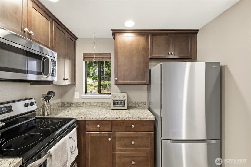 Property photo for 13229 SE 256th Street #J4, Kent photo 11