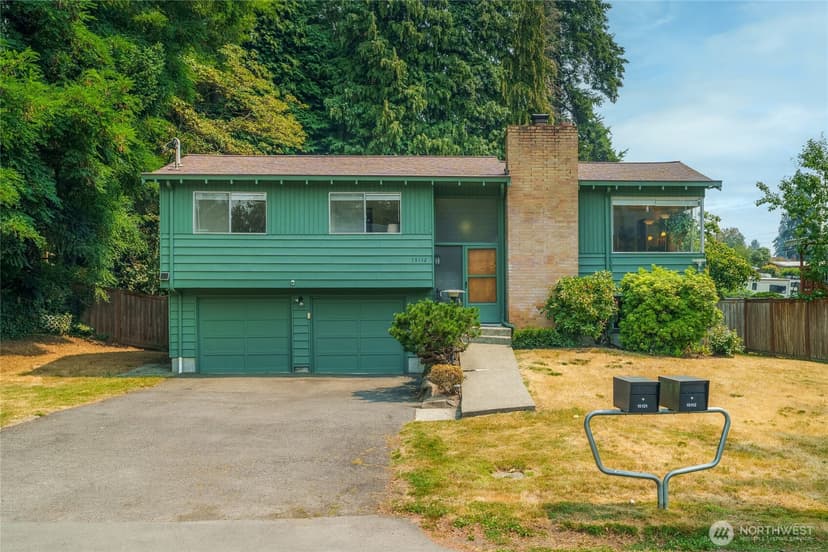 Property photo for 15112 3rd Avenue NE, Shoreline photo 2
