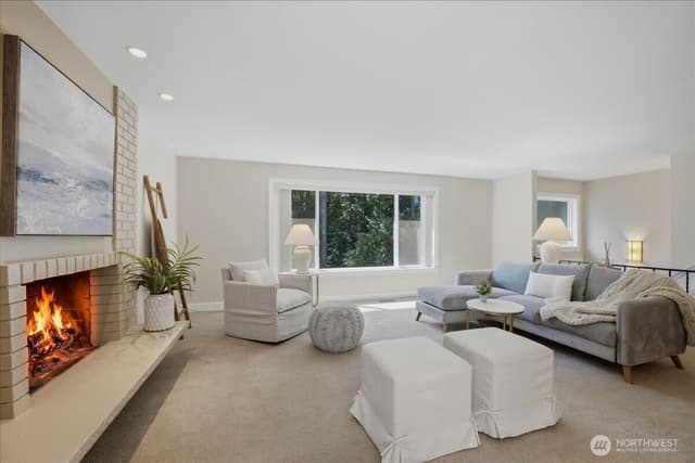 Property photo for 19310 37th Avenue NE, Lake Forest Park photo 5