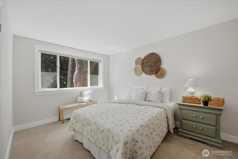Property photo for 19310 37th Avenue NE, Lake Forest Park photo 13