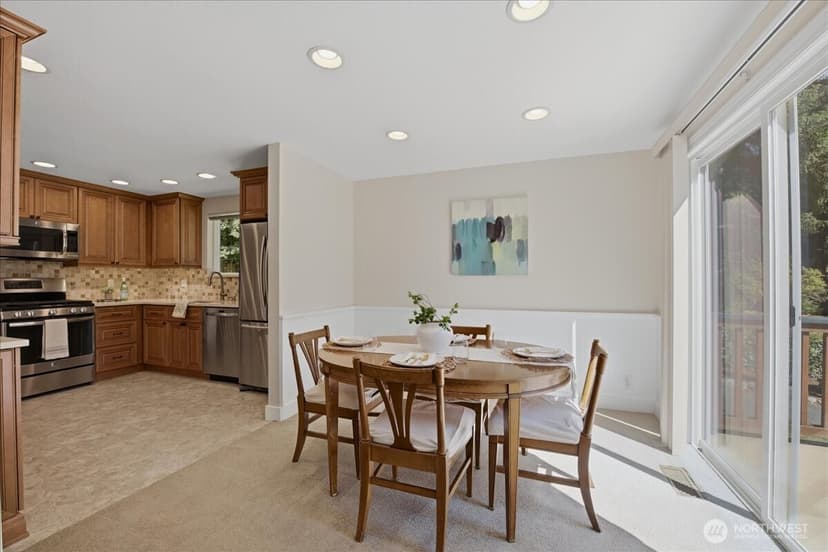Property photo for 19310 37th Avenue NE, Lake Forest Park photo 10