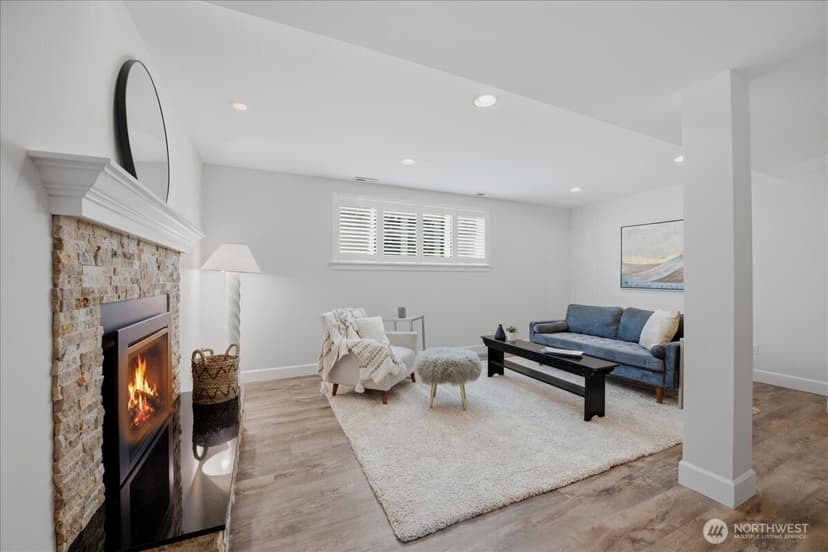 Property photo for 19310 37th Avenue NE, Lake Forest Park photo 21