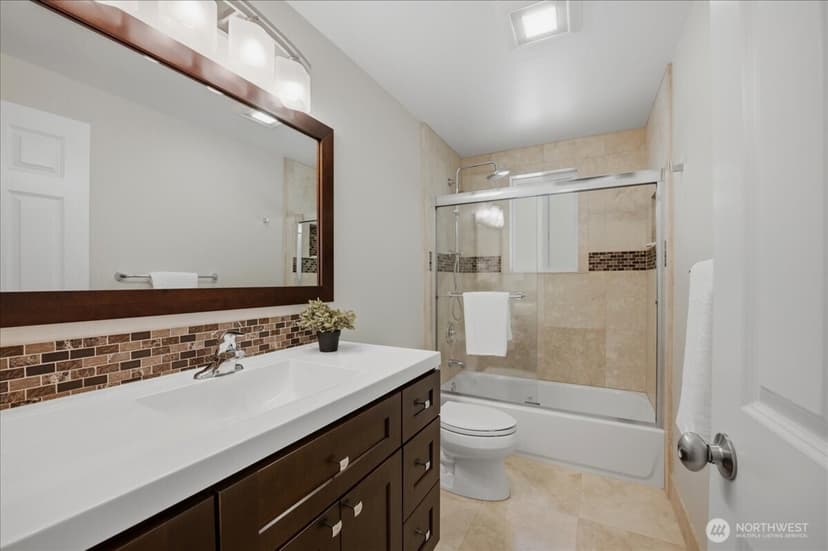 Property photo for 19310 37th Avenue NE, Lake Forest Park photo 15