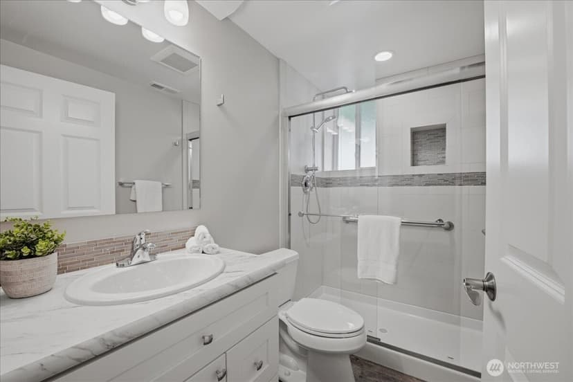 Property photo for 19310 37th Avenue NE, Lake Forest Park photo 25