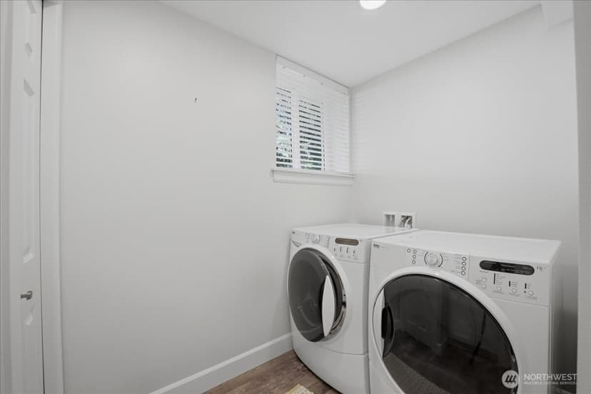 Property photo for 19310 37th Avenue NE, Lake Forest Park photo 26