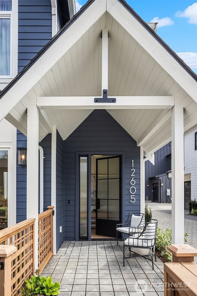 Property photo for 12605 NE 80th Street, Kirkland photo 2