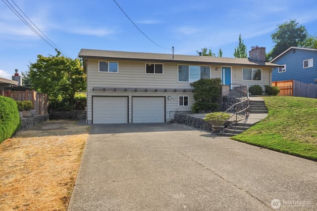 Property photo for 9113 Baring Way, Everett photo 2