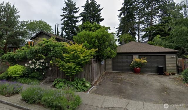 Property photo for 2220 40th Avenue E, Seattle