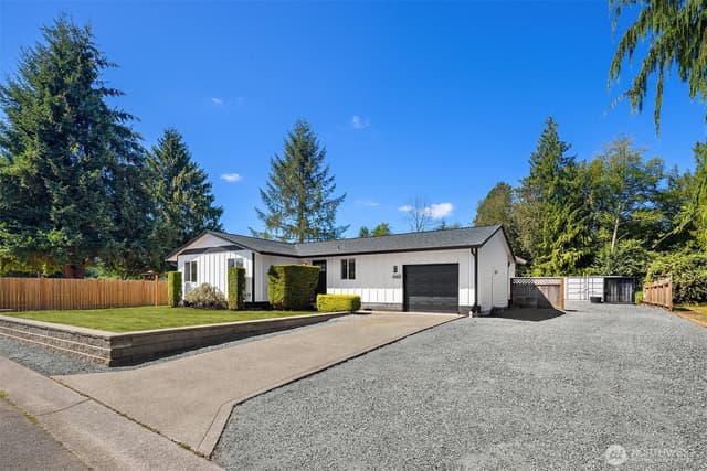 Property photo for 14006 57th Avenue NE, Marysville photo 2