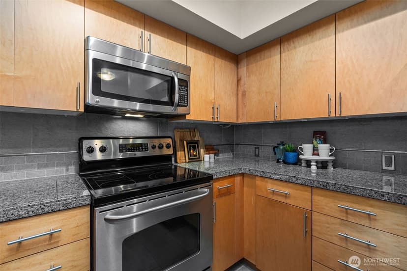 Property photo for 5440 Leary Avenue NW #401, Seattle photo 10