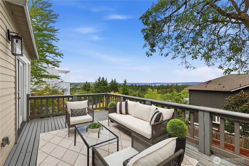 Property photo for 2406 E Helen St, Seattle