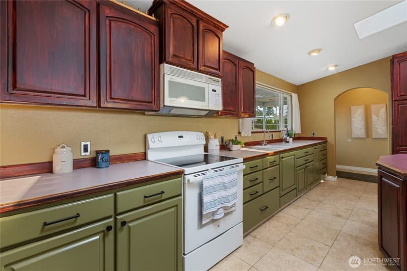 Property photo for 1201 E Lakeshore Drive, Lake Stevens photo 10