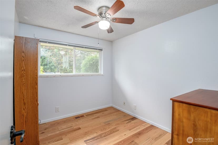 Property photo for 1110 13th Street SE, Puyallup photo 15
