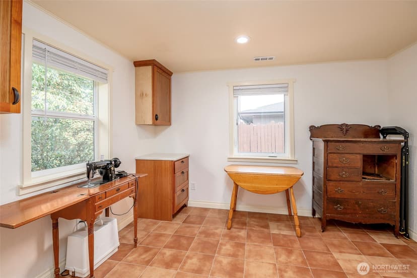 Property photo for 1110 13th Street SE, Puyallup photo 13