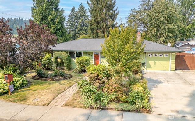 Property photo for 1110 13th Street SE, Puyallup