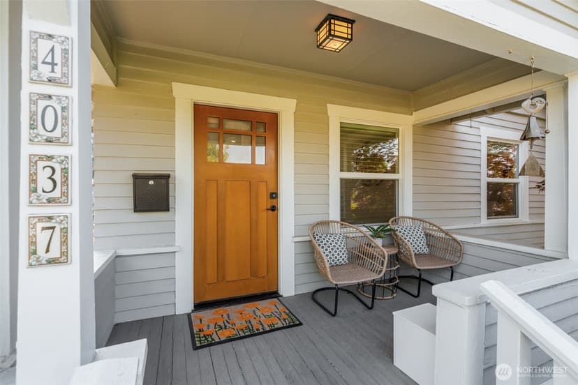 Property photo for 4037 52nd Avenue SW, Seattle photo 3