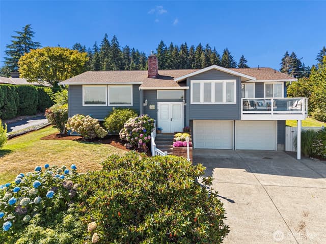 Property photo for 7108 Soundview Drive NW, Gig Harbor photo 2