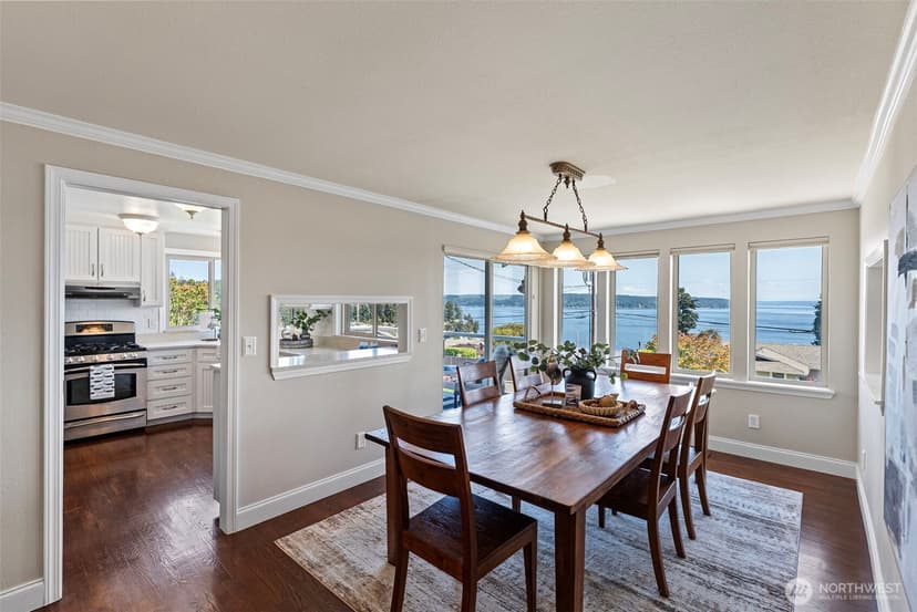 Property photo for 7108 Soundview Drive NW, Gig Harbor photo 7