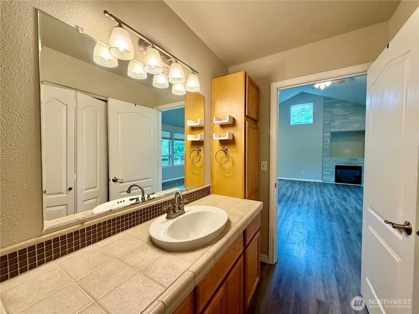 Property photo for 224 S Oar Loop SW, Ocean Shores photo 22