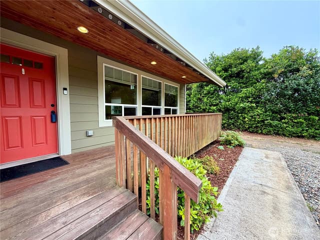 Property photo for 224 S Oar Loop SW, Ocean Shores photo 5
