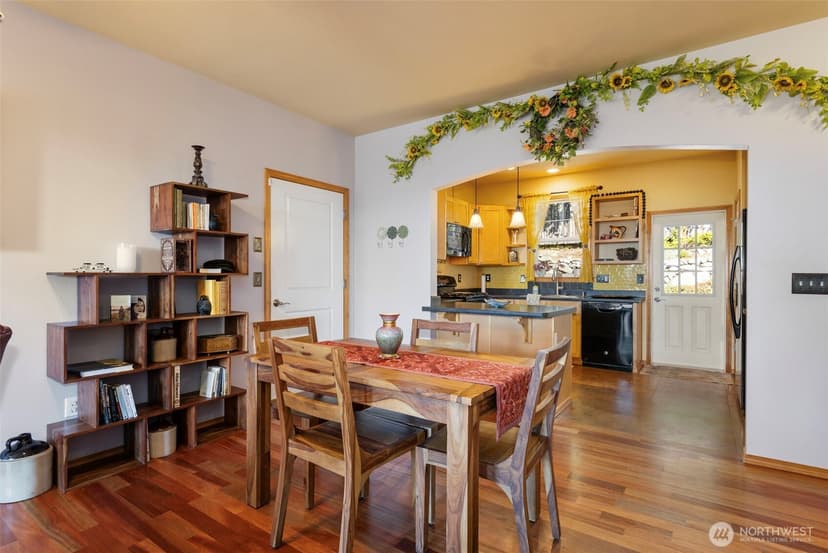 Property photo for 20276 Hillsong Place NE, Poulsbo photo 11