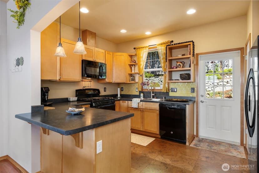 Property photo for 20276 Hillsong Place NE, Poulsbo photo 13