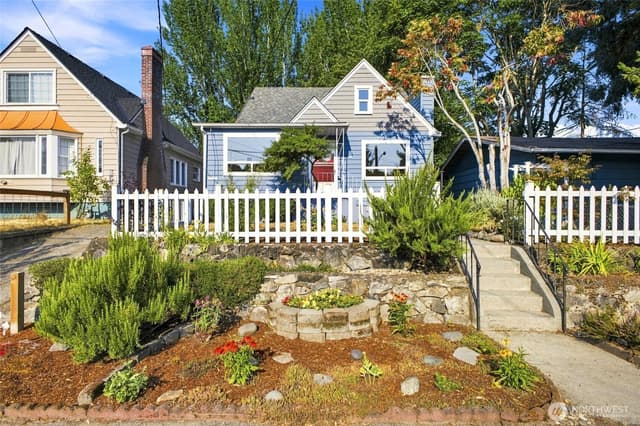 Property photo for 1011 High Avenue, Bremerton photo 2