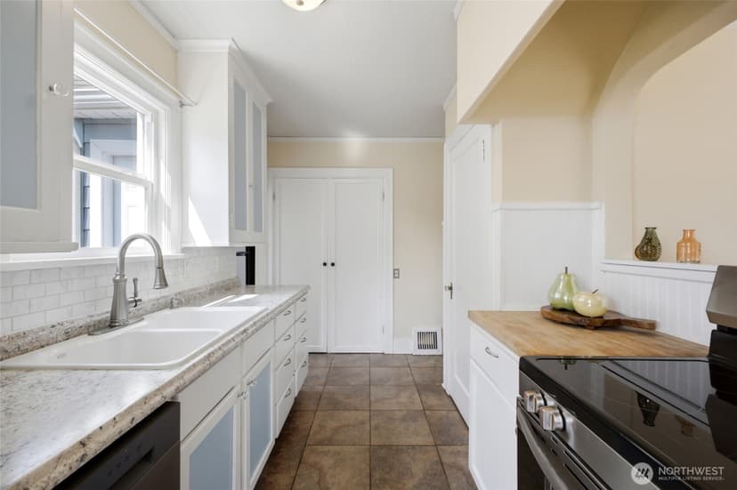 Property photo for 1011 High Avenue, Bremerton photo 10