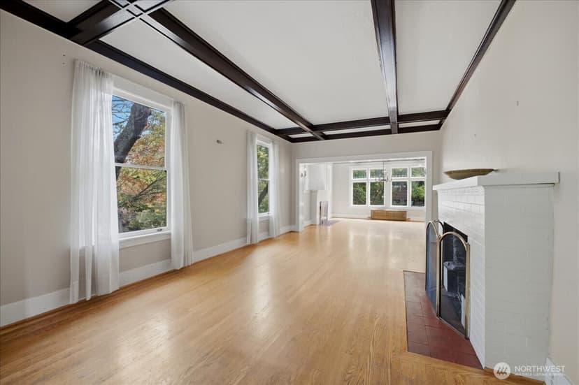 Property photo for 1532 5th Avenue W, Seattle photo 6