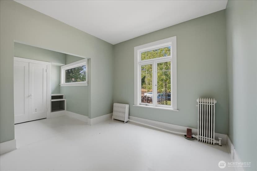 Property photo for 1532 5th Avenue W, Seattle photo 18