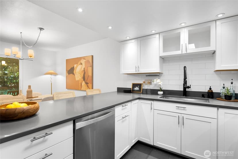 Property photo for 14651 NE 40th Street #F5, Bellevue photo 14