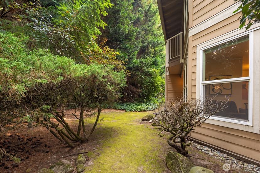 Property photo for 14651 NE 40th Street #F5, Bellevue photo 24