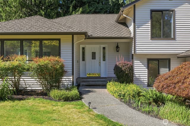Property photo for 16718 3rd Avenue SE, Bothell photo 3